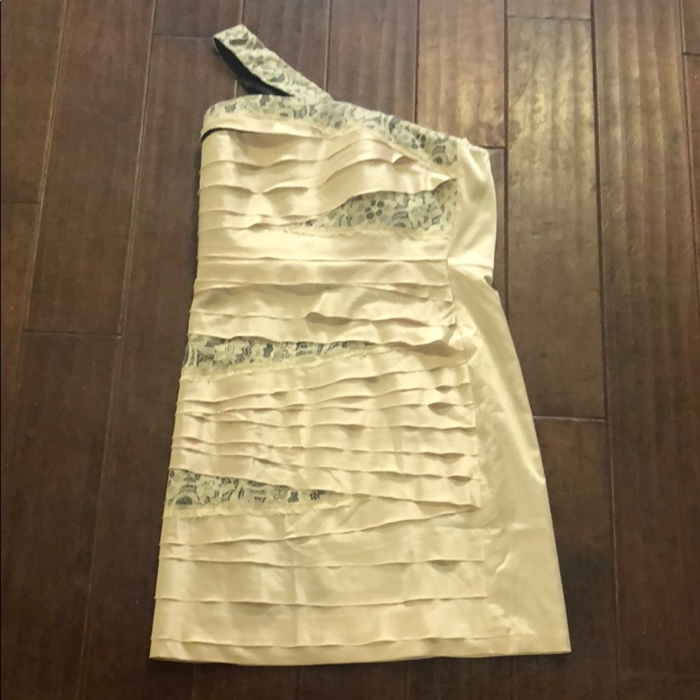 Esley **BRAND NEW, WITH TAGS** Dress